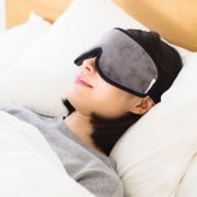Webマガジン「つやプラ」でスリープマスクを紹介いただきました。